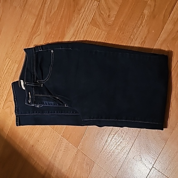 Denim - Picture 6 of 6